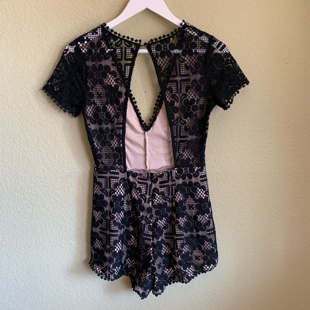 NWT TOBI Lace Skirted V-Neck Romper - Picture 5 of 8